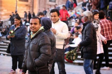 La capitale dell'incredibilmente brutto. Mille immagini da una città deturpata dall'illegaltà. Ecco come la troveranno i turisti durante i ponti