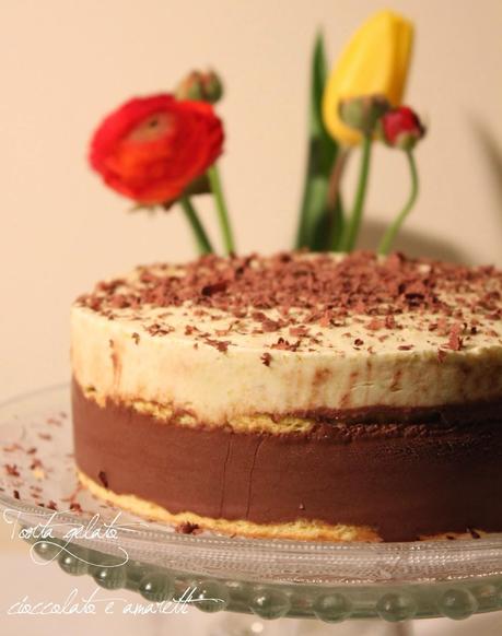 Torta gelato al cioccolato e amaretti