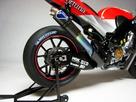 Yamaha YZR-M1 C.Checa 2004 by Luyan Wen