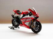 Yamaha YZR-M1 C.Checa 2004 Luyan