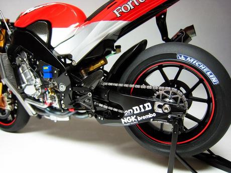 Yamaha YZR-M1 C.Checa 2004 by Luyan Wen