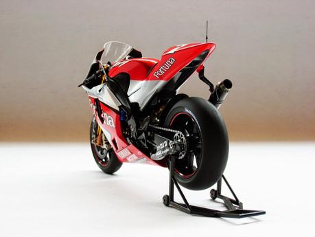 Yamaha YZR-M1 C.Checa 2004 by Luyan Wen