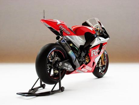 Yamaha YZR-M1 C.Checa 2004 by Luyan Wen