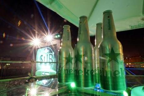 The Sub: Heineken realizza il flipper più grande del mondo ed è subito sfida