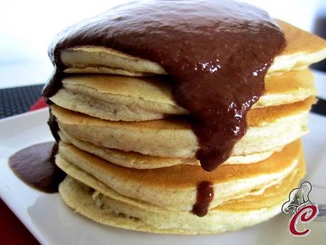 Pancakes alla crema cioccopera: la soluzione vincente che mette pace tra gli sfidanti
