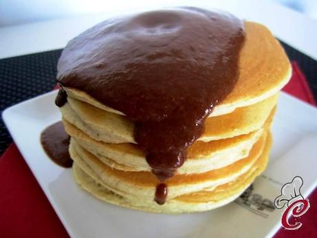 Pancakes alla crema cioccopera: la soluzione vincente che mette pace tra gli sfidanti