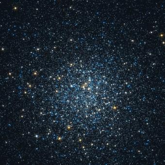 L'ammasso globulare Messier 5 ripreso dal telescopio spaziale Hubble. Crediti: Hubble/NASA/ESA