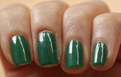 [The Rainbow Ladies 2.0] Green OPI Jade is The New Black