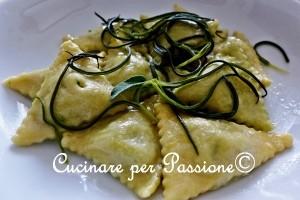 tortelloni di ricotta e agretti