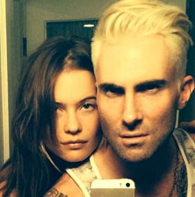 adam-levine-dyes-his-hair-blonde