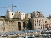 Pozzuoli, riapre Duomo cinquant’anni dopo l’incendio devastò