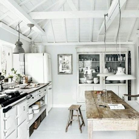 Wood & White: Nordic Inspirations.