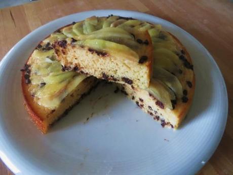 torta di yogurt, cioccolato e pere