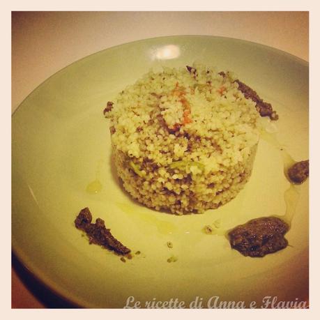 Cous cous con pesto e fiori di zucca