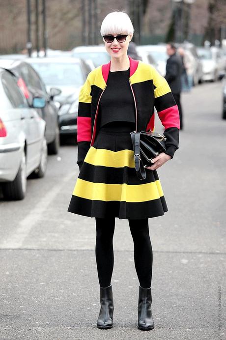 In the Street...Linda Tol...Maya the bee in the city, Milan