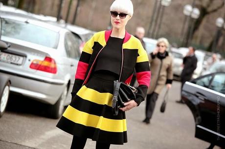 In the Street...Linda Tol...Maya the bee in the city, Milan