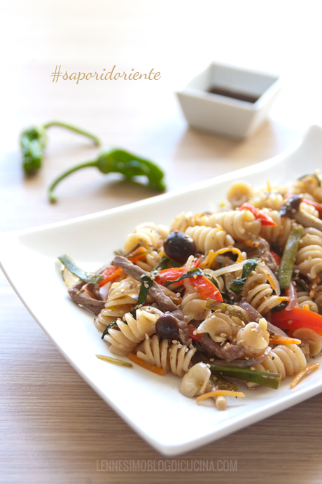 JAPCHAE DI MANZO CON VERDURE SALTATE