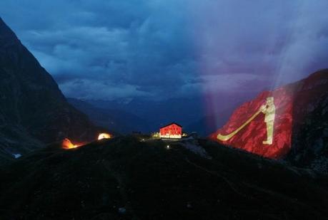 Illuminazione del rifugio Terri nel 2010. Crediti: EMMI & S&F