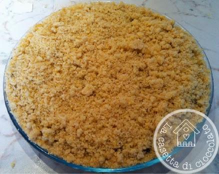 Cake crumble crema pasticcera e nutella