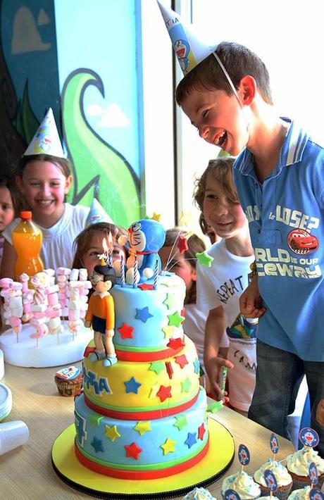 torta cupcakes doraemon cake compleanno polvere di zucchero