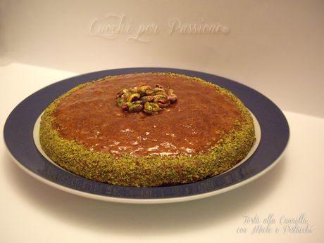 Torta alla Cannella con Miele e Pistacchi