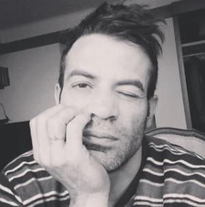 themusik gianni sperty selfie sexy instagram posa uomini e donne opinionista b w I selfie di Gianni Sperti, fra sexy e casual