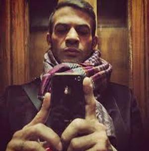 themusik gianni sperty selfie sexy instagram posa uomini e donne opinionista ascensore I selfie di Gianni Sperti, fra sexy e casual