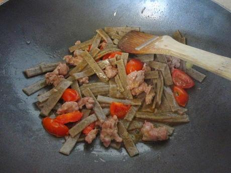 Pizzoccheri salsicce e pomodorini