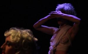 “Assenza”: spettacolo di teatro e danza della Compagnia Aleph, regia e coreografia a cura di Paola Scoppettuolo