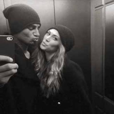 themusik selfie sexy instagram posa ascensore lift elevator melissa satta prince boateng  La nuova mania del selfie ascensore