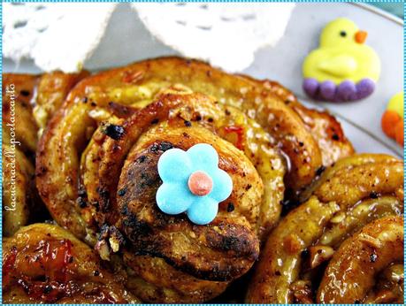 Rose di pane speziate con marmellata di ananas