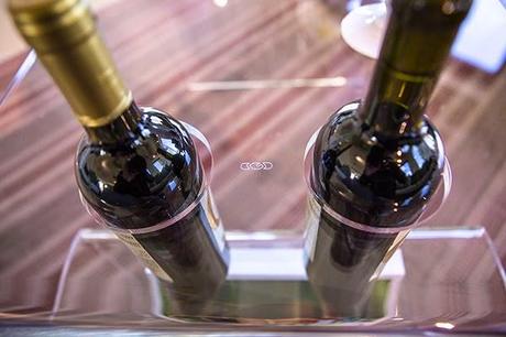 Tavolino in plexiglass portariviste