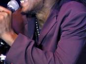 tenore reggae Michael Prophet vivo Rising Love