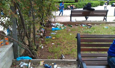 I giardini di piazza Vittorio in un pomeriggio qualsiasi