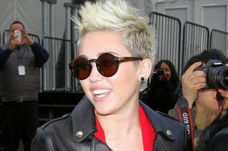 occhiali da sole tondi trend primavera estate 2014 occhiali da sole di moda estate 2014 tendenza occhiali da sole primavera estate 2014 fashion blogger italiane milano mariafelicia magno blogger di colorblock by felym colorblock by felym fashion blog di mariafelicia magno