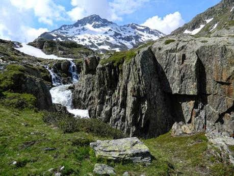 Strade, confini e ferrovie: dal Gran San Bernardo a Ulrichen.