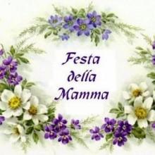 24640590_idee-regalo-per-la-festa-della-mamma-0