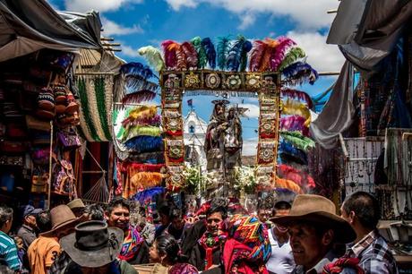 Processione pasquale in Guatemala