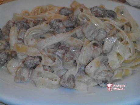 tagliatelle porcini salsiccia e panna