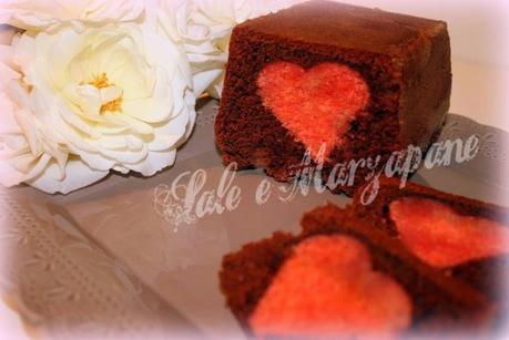 PLUM CAKE AL CACAO CON CUORE ROSSO