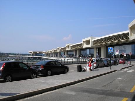 Il terminal 1 di Malpensa. Dal 13 maggio al 2 giugno 2013, i voli di Orio al Serio partono da qui