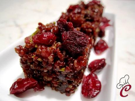 Quinoa rossa con lamponi, mirtilli e rosmarino: l'inatteso stupore per un risultato che toglie le parole