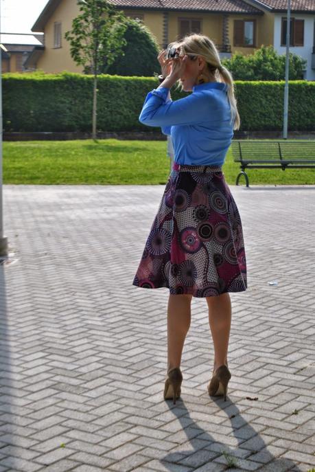 outfit gonna a ruota outfit midi skirt outfit gonna a ruota anni '50 outfit gonna a ruota stile stella jean outfit gonna a ruota etnica come abbinare la gonna a ruota abbinamenti gonna a ruota colorblock by felym blog di mariafelicia magno outfit di mariafelicia magno fashion blogger come abbinare la gonna ruota outfit camicia e gonna ruota outfit camicia celeste con maniche arrotolate outfit accessori in legno outfit orecchini fornarina fashion blogger milanooutfit primaverili outfit primavera 2014 outfit maggio 2014 outfit gonna a ruota e tacchi