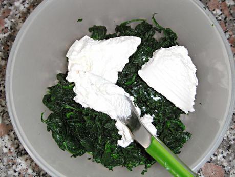 Torta salata integrale con spinaci, ricotta e pomodori secchi