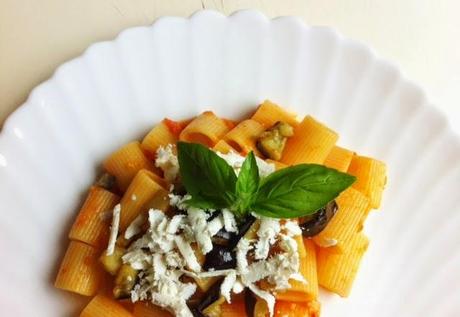 Pasta alla norma e l'Antica Focacceria San Francesco