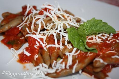 Capunti di grano arso ai profumi mediterranei.