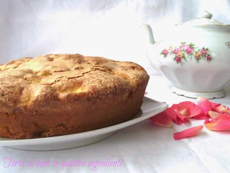 La torta di mele in quattro ingredienti