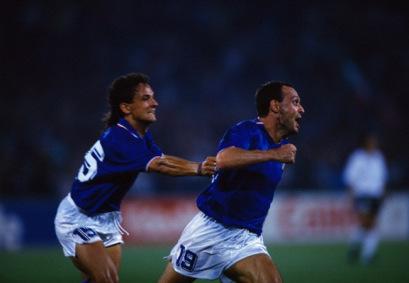 Roberto_Baggio_+_Salvatore_Schillaci_-_Italia_'90