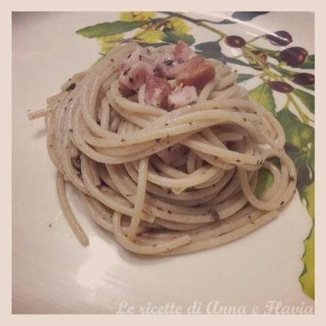 Spaghetti con pancetta e salsa di tartufo nero