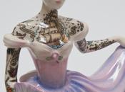 Painted Ladies: bambole porcellana cambiano pelle